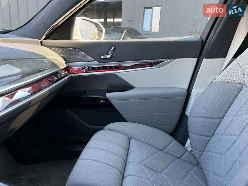 Седан BMW i7 2023 в Львове фото 46 Седан BMW i7 2023 в Львове
