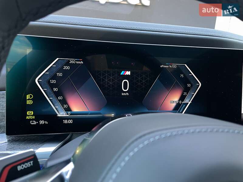 Седан BMW i7 2023 в Киеве