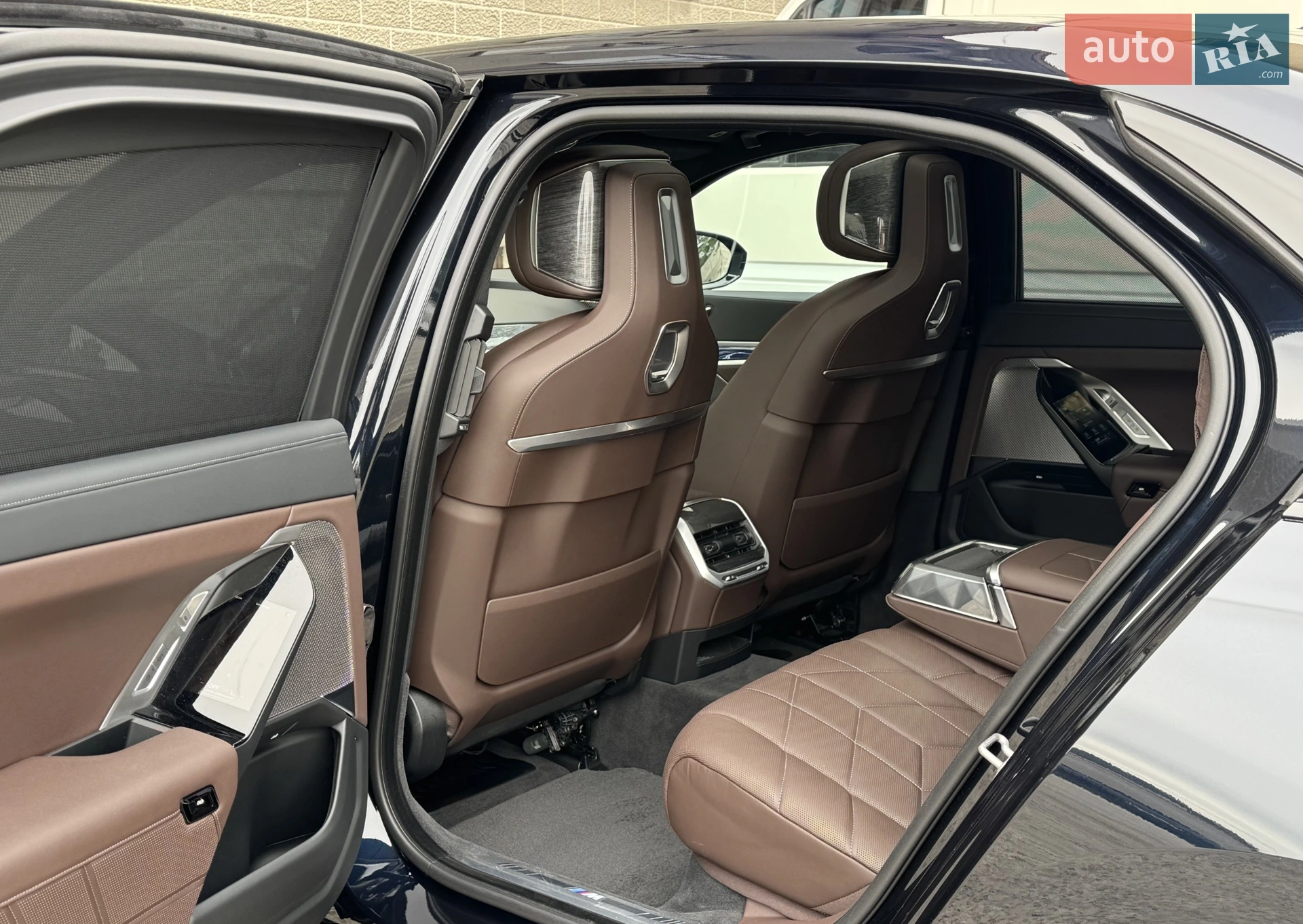 2023 BMW i7 - мініатюра 23