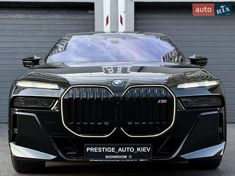 Седан BMW i7 2025 в Киеве фото 8 Седан BMW i7 2025 в Киеве