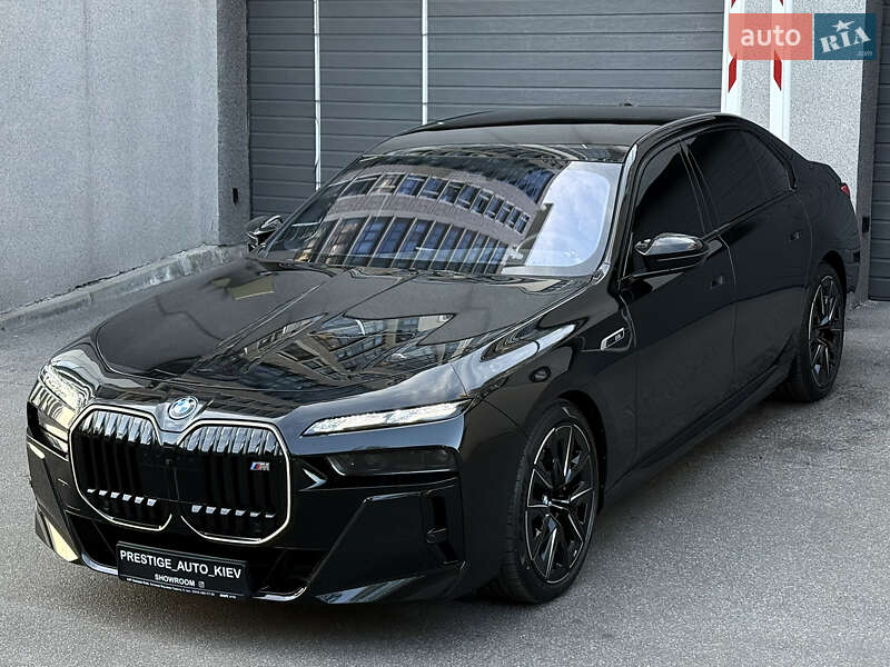 Седан BMW i7 2025 в Киеве фото 10 Седан BMW i7 2025 в Киеве