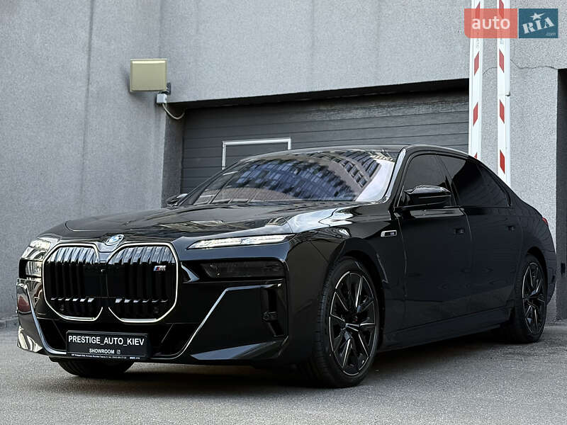 Седан BMW i7 2025 в Киеве фото 11 Седан BMW i7 2025 в Киеве