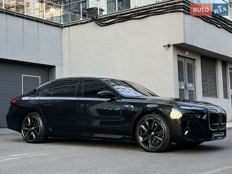 Седан BMW i7 2025 в Киеве фото 15 Седан BMW i7 2025 в Киеве