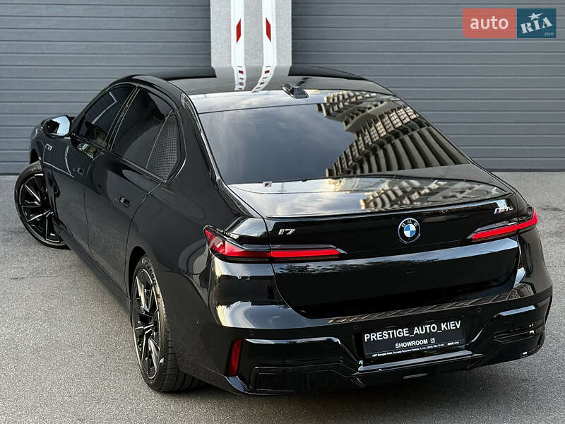 Седан BMW i7 2025 в Киеве фото 31 Седан BMW i7 2025 в Киеве