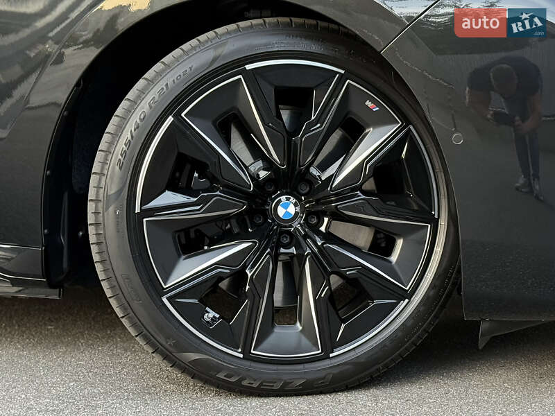 Седан BMW i7 2025 в Киеве фото 35 Седан BMW i7 2025 в Киеве