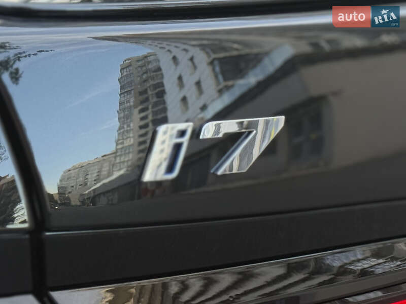 Седан BMW i7 2025 в Киеве фото 42 Седан BMW i7 2025 в Киеве
