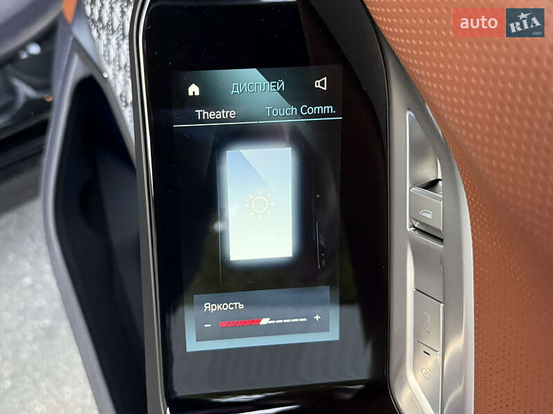 Седан BMW i7 2025 в Киеве фото 86 Седан BMW i7 2025 в Киеве