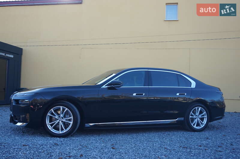 Седан BMW i7 2024 в Самборе фото 12 Седан BMW i7 2024 в Самборе