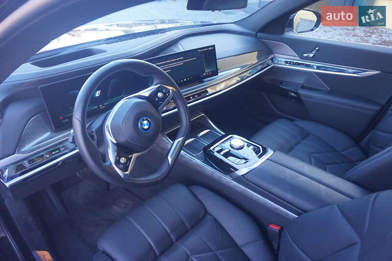 Седан BMW i7 2024 в Самборе фото 27 Седан BMW i7 2024 в Самборе