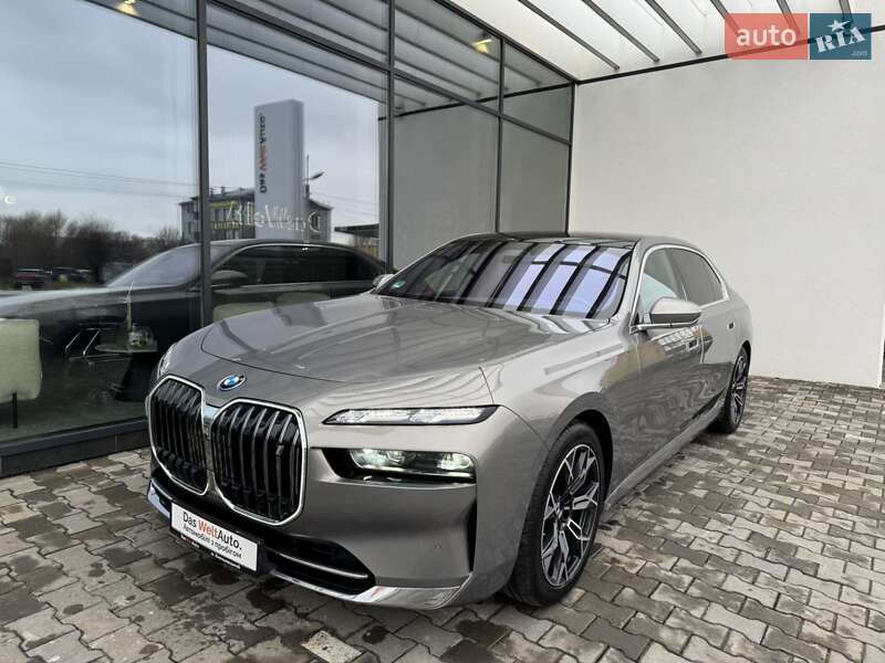 Седан BMW i7 2024 в Хмельницком