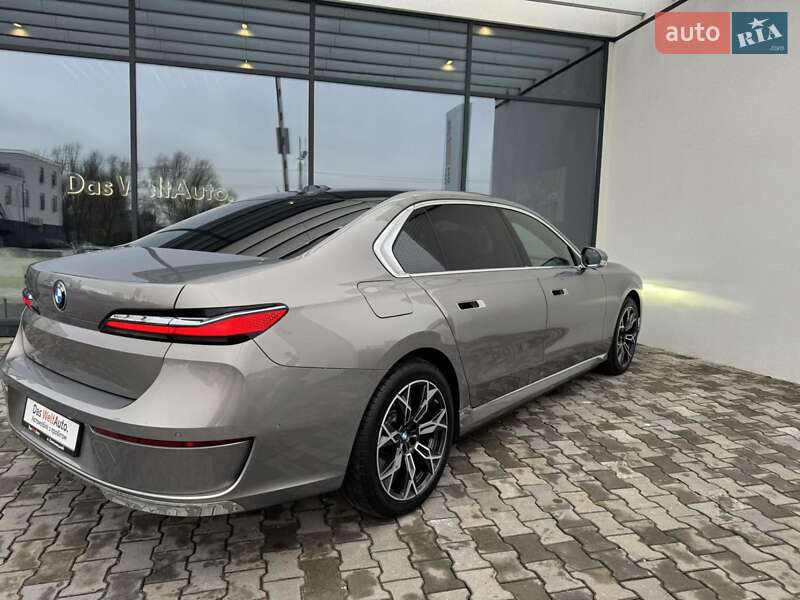Седан BMW i7 2024 в Хмельницком