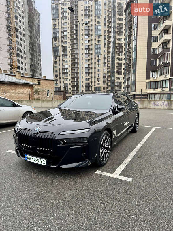 BMW i7 2023
