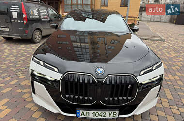 Седан BMW i7 2023 в Вінниці