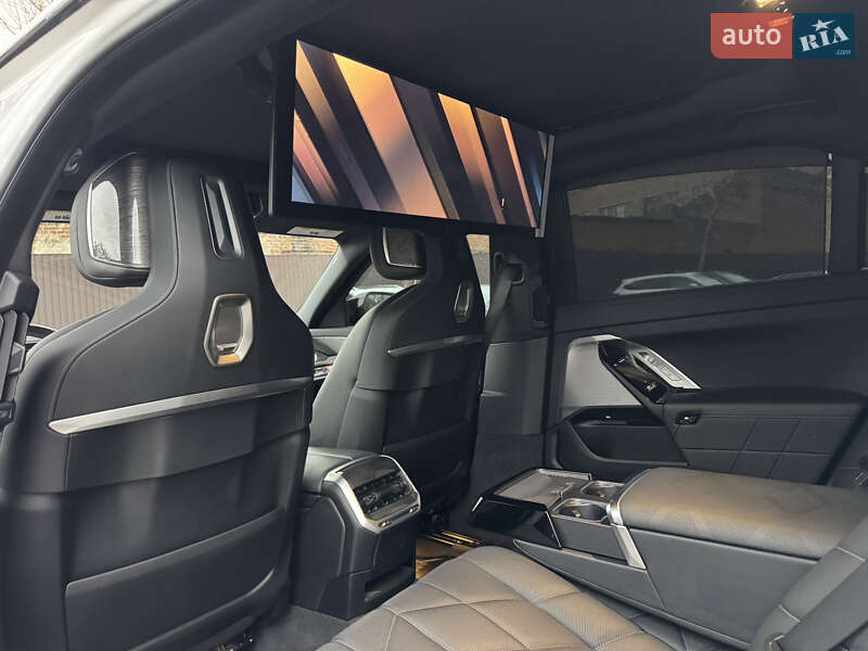 Седан BMW i7 2023 в Вінниці