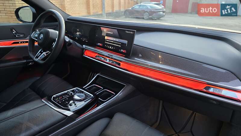 Седан BMW i7 2023 в Владимире фото 29 Седан BMW i7 2023 в Владимире