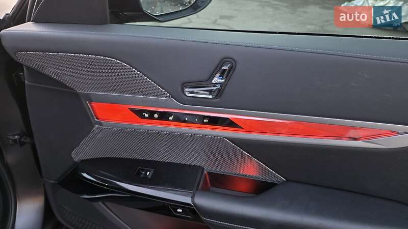 Седан BMW i7 2023 в Владимире фото 31 Седан BMW i7 2023 в Владимире