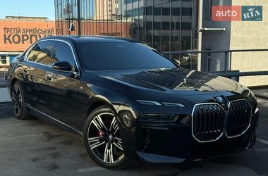 Седан BMW i7 2023 в Києві