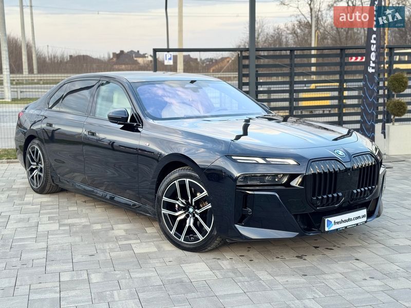BMW i7 2023