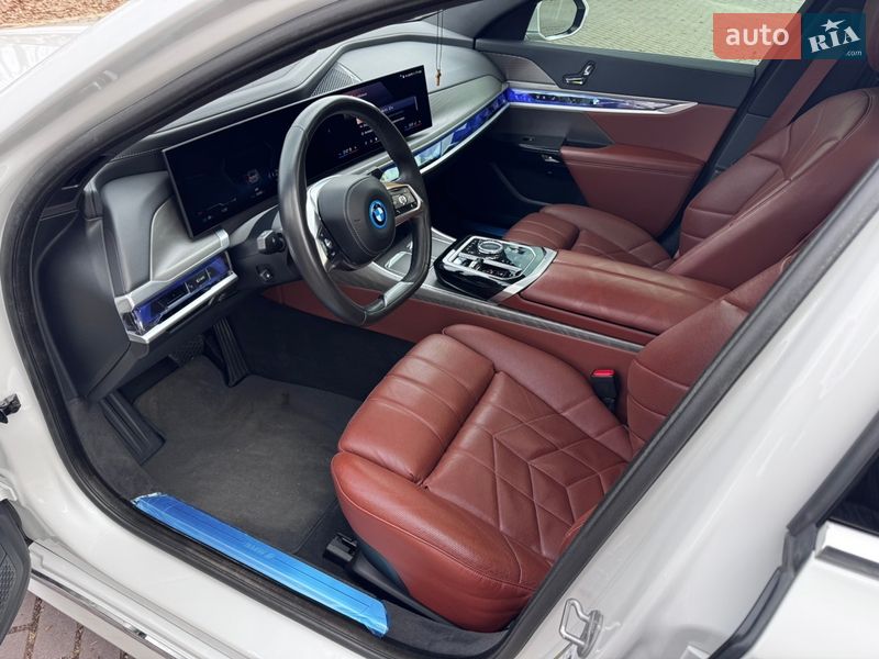 Седан BMW i7 2023 в Києві фото 12 Седан BMW i7 2023 в Києві