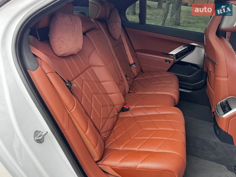 Седан BMW i7 2023 в Києві фото 21 Седан BMW i7 2023 в Києві