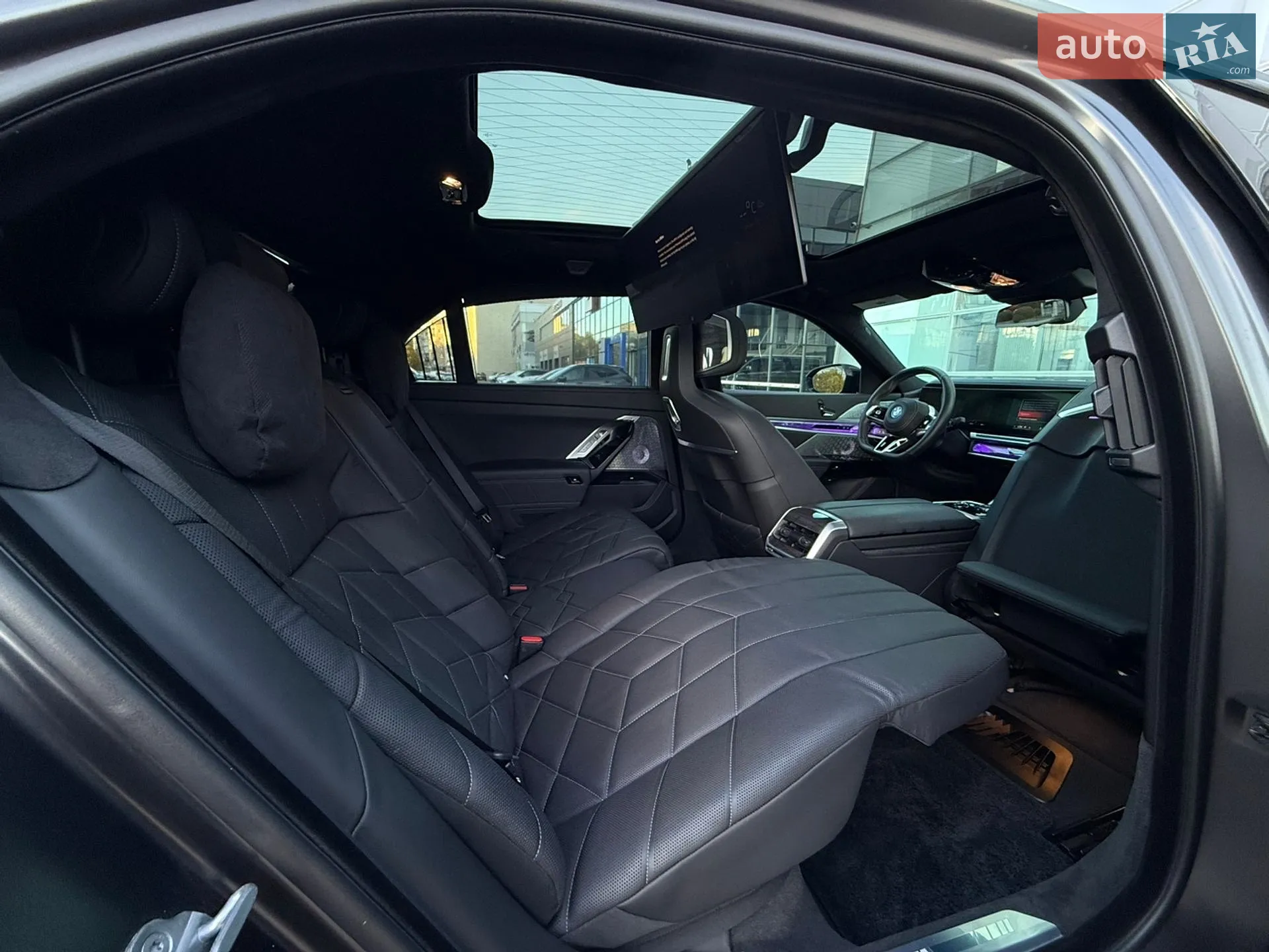 2023 BMW i7 - мініатюра 47