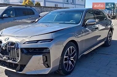 Седан BMW i7 2024 в Рівному