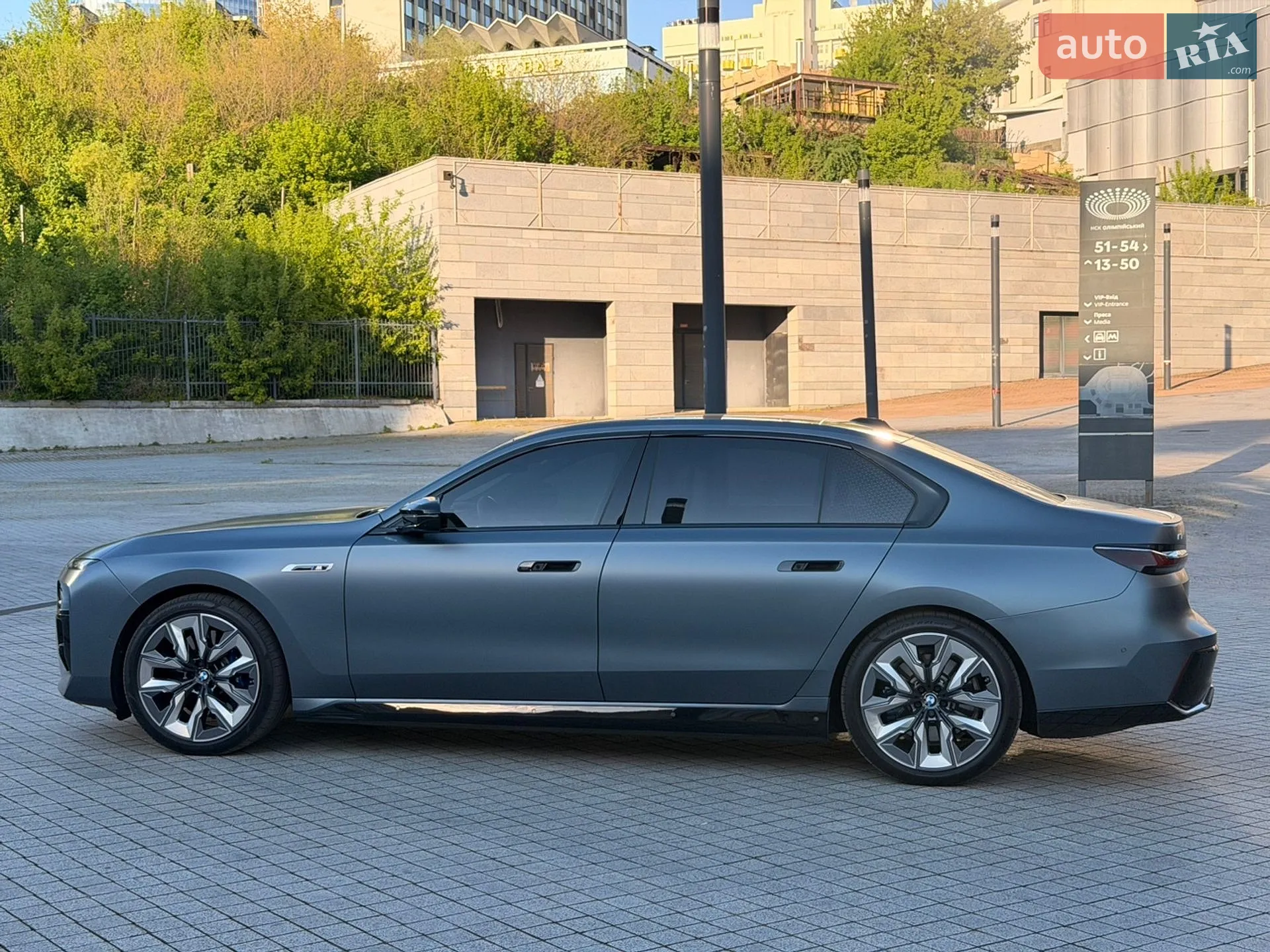 2023 BMW i7 - мініатюра 4