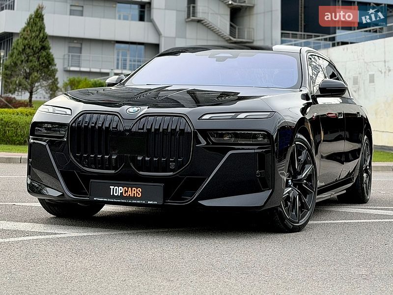 Седан BMW i7 2023 в Києві
