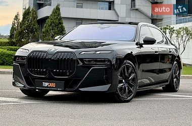 Седан BMW i7 2023 в Києві
