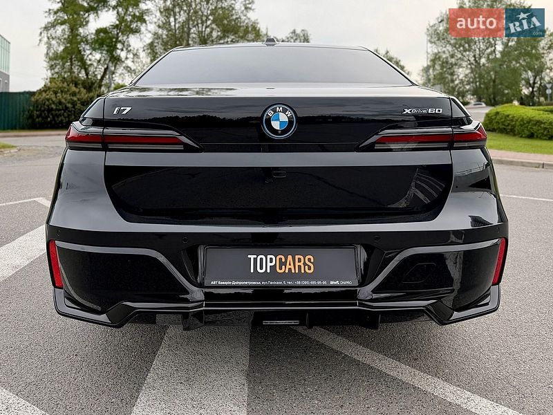 Седан BMW i7 2023 в Києві