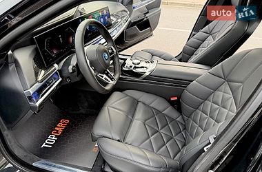 Седан BMW i7 2023 в Києві