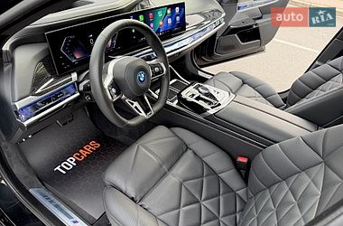 Седан BMW i7 2023 в Києві