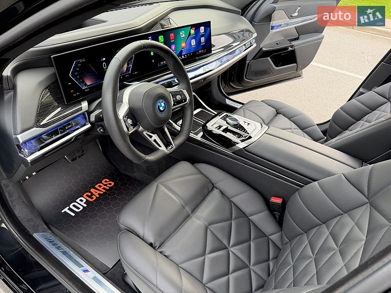 Седан BMW i7 2023 в Києві