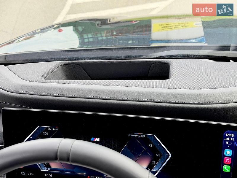 Седан BMW i7 2023 в Києві
