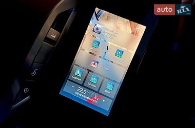Седан BMW i7 2023 в Києві