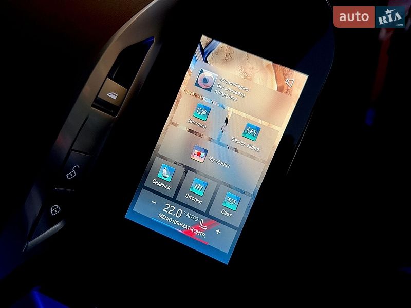 Седан BMW i7 2023 в Києві