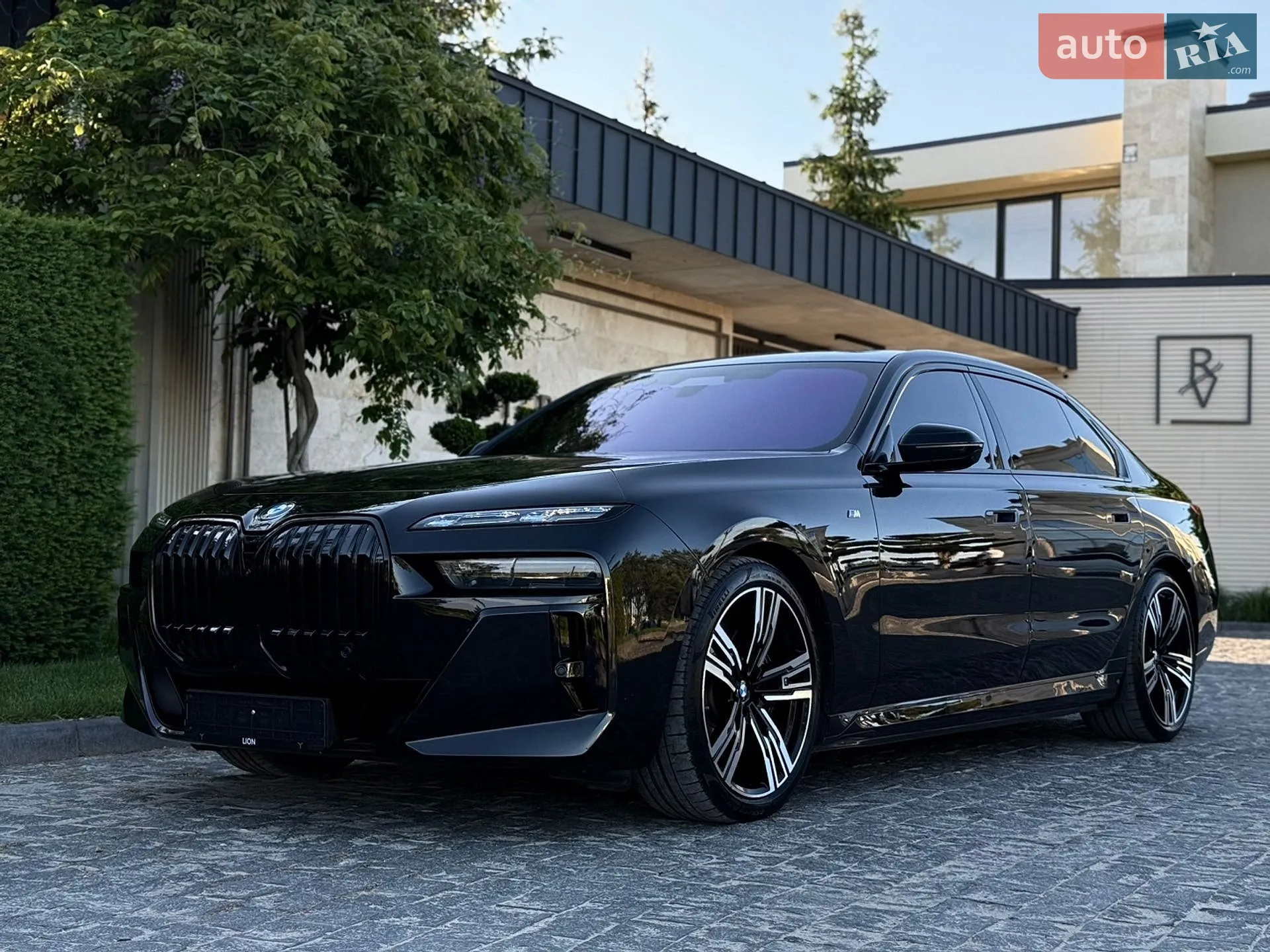 2023 BMW i7 - мініатюра 8