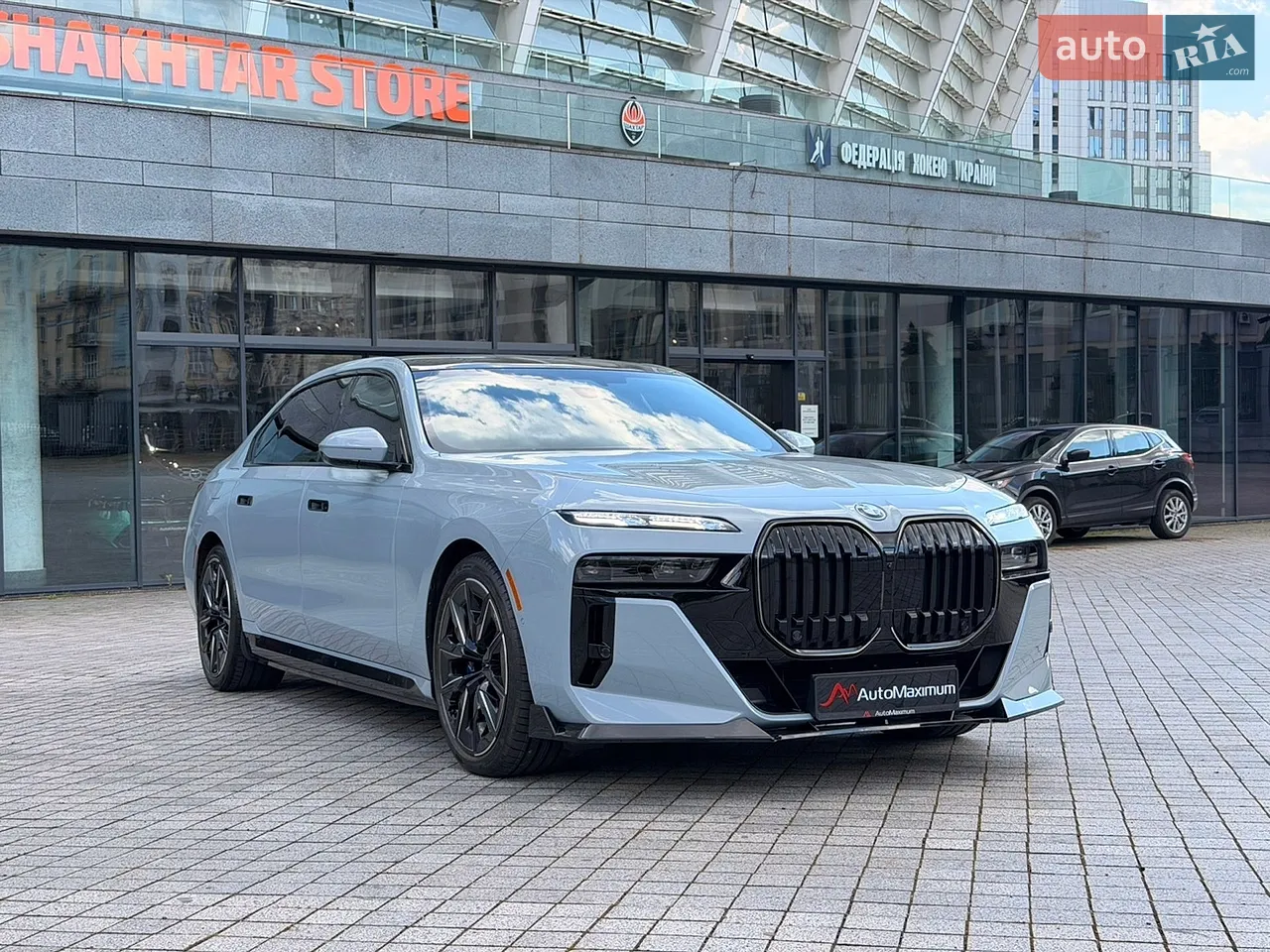 2024 Aston Martin DBX - мініатюра 50