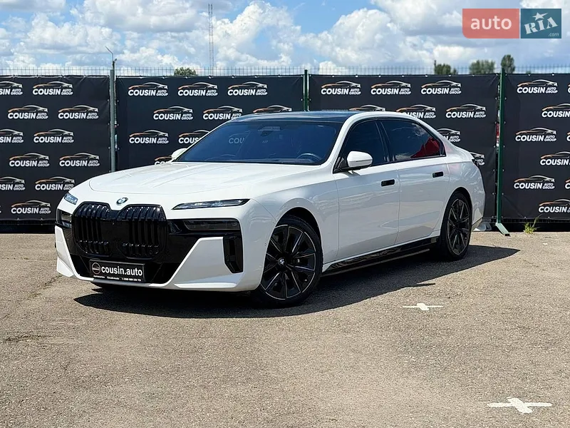 BMW i7