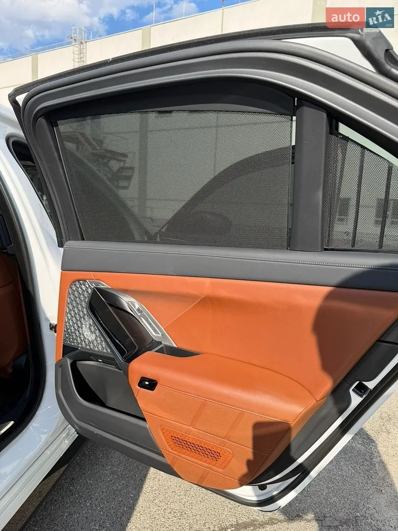 2022 BMW i7 - мініатюра 20