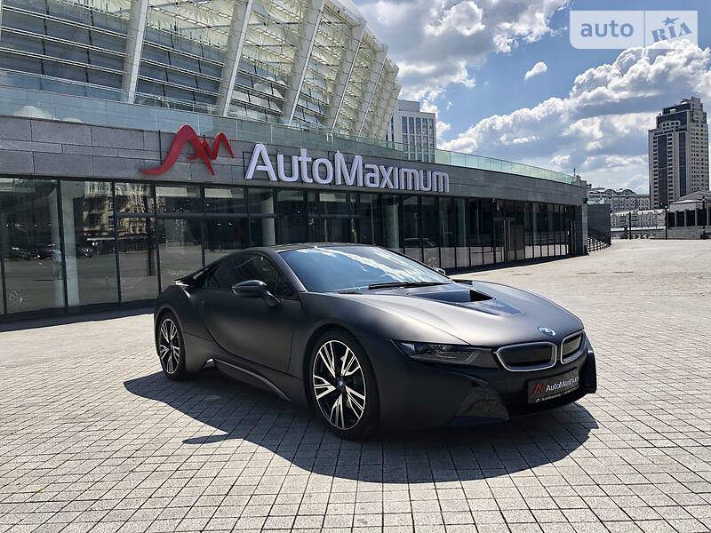 Купе BMW i8 2016 в 