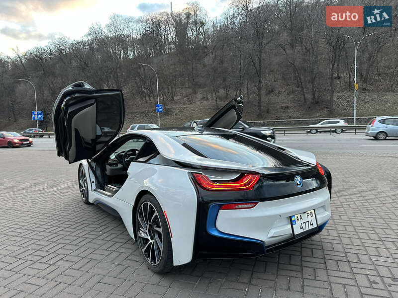 Купе BMW i8 2016 в Києві