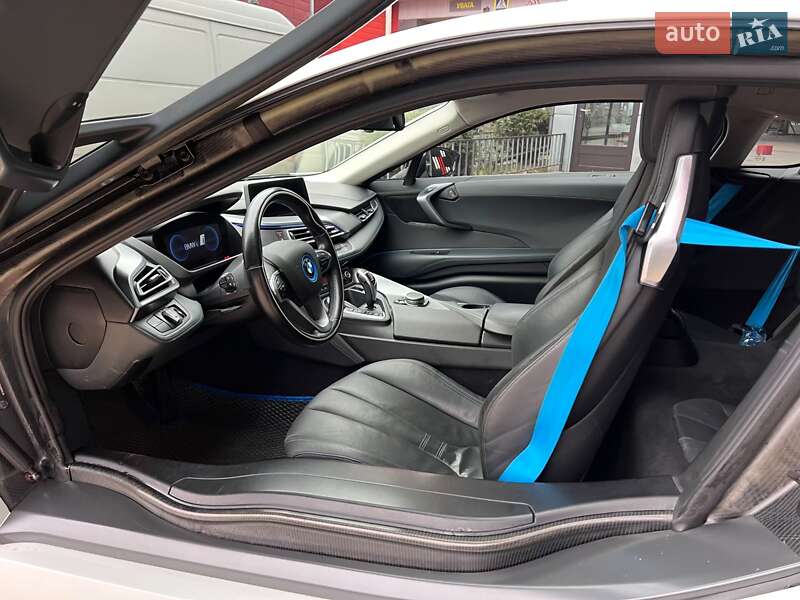 Купе BMW i8 2014 в Львове