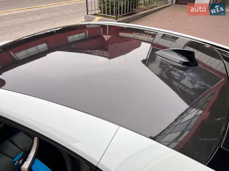 Купе BMW i8 2014 в Львове