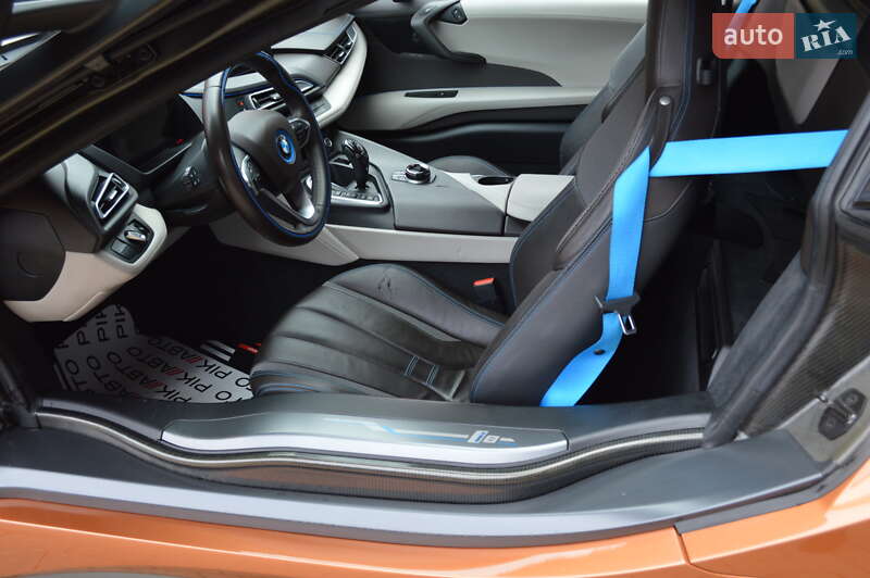 Родстер BMW i8 2018 в Львові