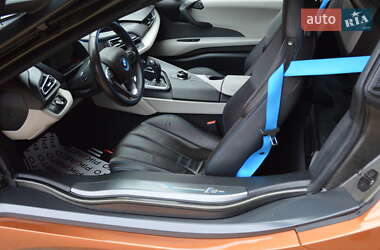 Родстер BMW i8 2018 в 