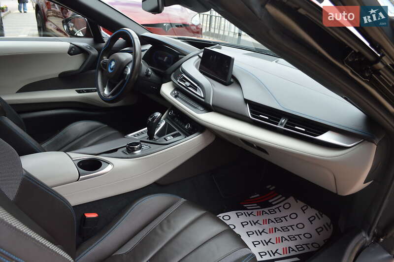 Родстер BMW i8 2018 в Львові
