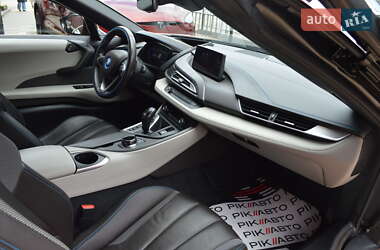 Родстер BMW i8 2018 в 