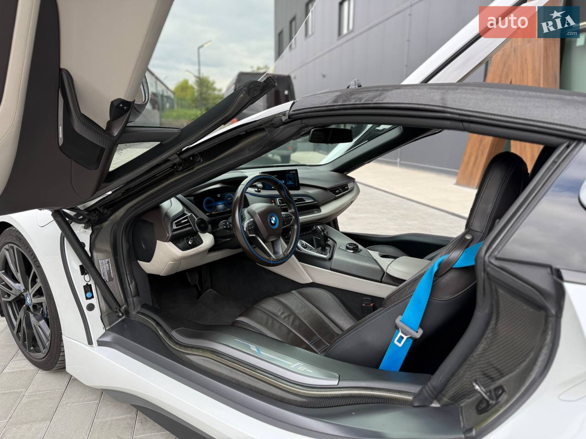 2018 BMW i8 - мініатюра 9
