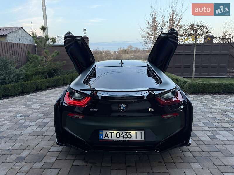 Купе BMW i8 2016 в Киеве фото 45 Купе BMW i8 2016 в Киеве